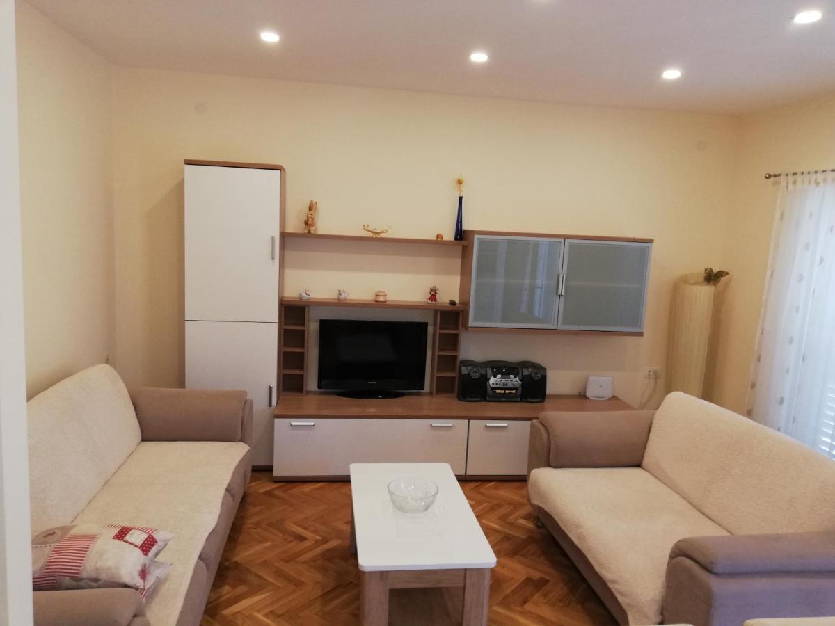 Apartment Anita Макарска Экстерьер фото