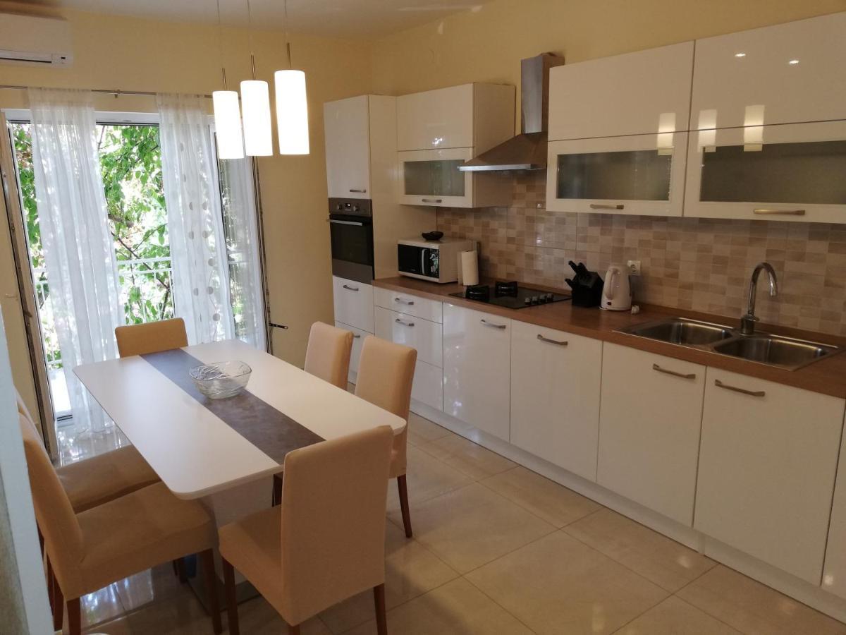 Apartment Anita Макарска Экстерьер фото
